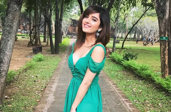 Shirley Setia IMAGE