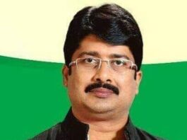 Raghuraj Pratap Singh (Raja Bhaiya) Biography, Age, Caste, Family, Wife, Poltical Career, Height, Images