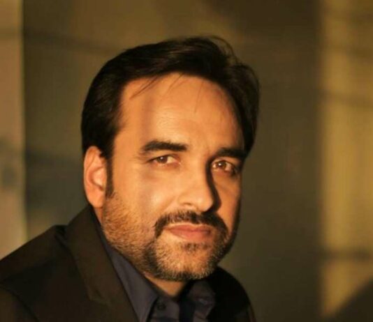 Pankaj Tripathi: Age, Girlfriend, Family, Caste, Biography & More pankaj tripathi