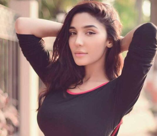 Swaalina (Halina K.) Biography, Personal Life, Age, Height, Boyfriend, Career, Family, Songs Video, Images