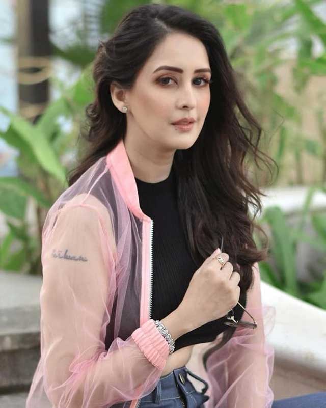 Chahat Khanna Desi Xxx Hd - Chahat Khanna Biography, Age, Husband, Marriage, Information, Age -  HotGossips