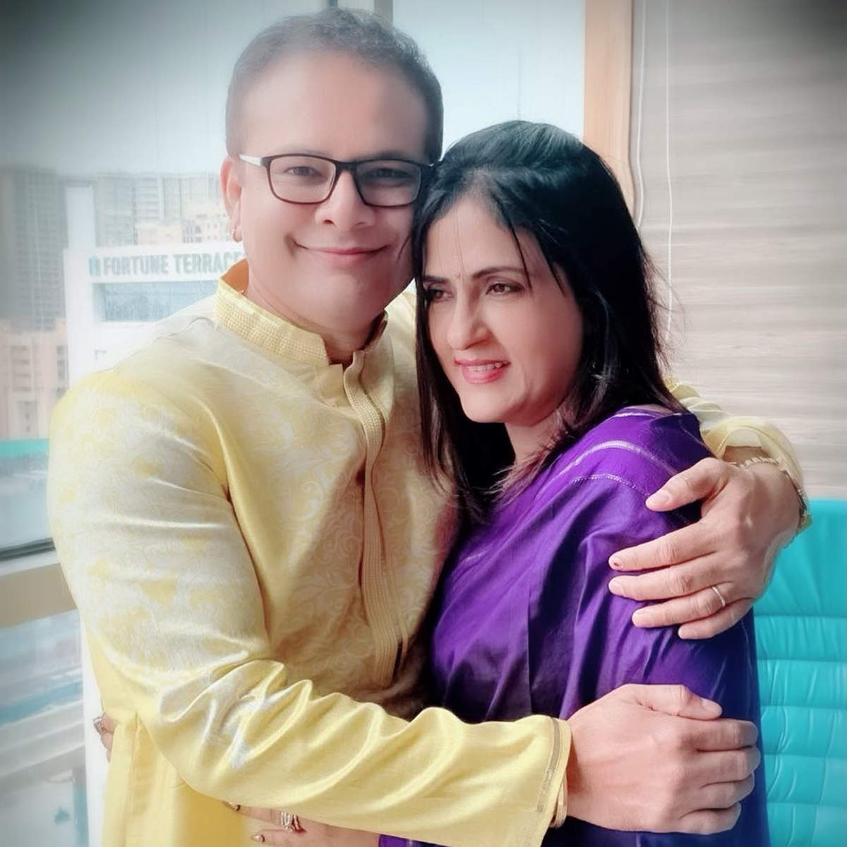 Damini Kanwal Shetty images with husband
