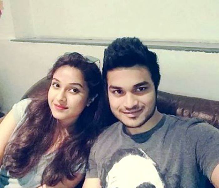 Disha Salian With Her Brother images