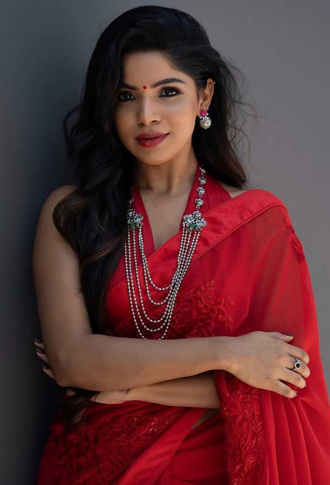 Divyabharathi's Wiki, Age, Elevation, Physical Look, Wife, Spouse, Sweetheart, Household, Connection, Bio, Facts, Photos, Videos & More 6 Divyabharathi Pics