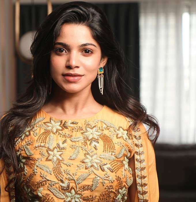 Divyabharathi's Wiki, Age, Elevation, Physical Look, Wife, Spouse, Sweetheart, Household, Connection, Bio, Facts, Photos, Videos & More 10 Divyabharathi wiki Images