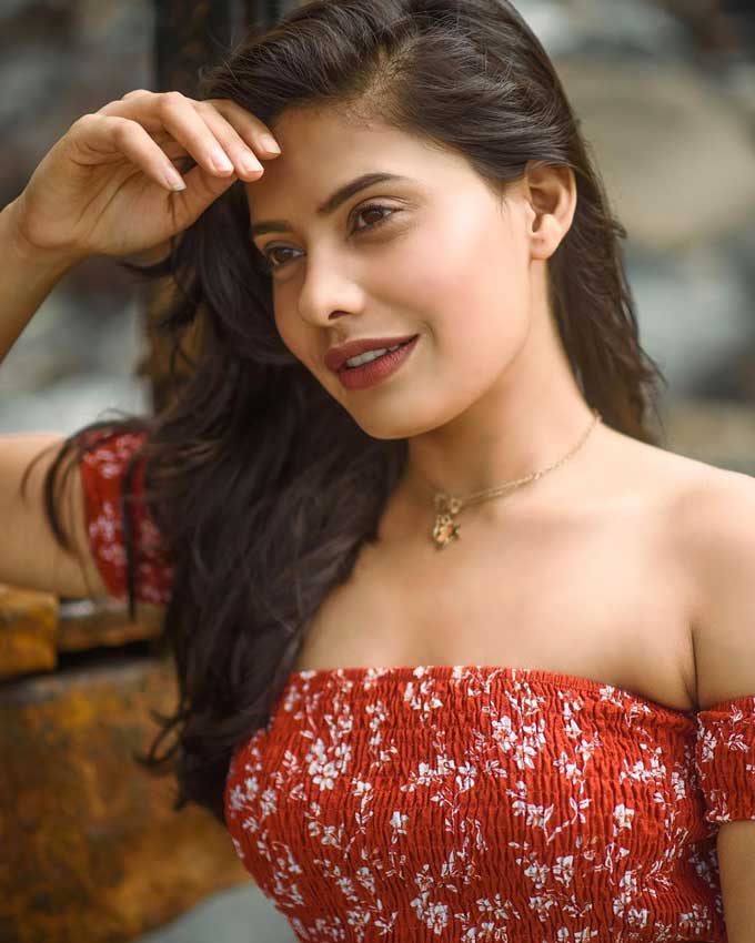 Shalini Chauhan's Wiki, Age, Elevation, Physical Appearance, Husband, Sweetheart, Family Members, Partnership, Biography, Truths, Photos, Videos & More 7 Shalini Chauhan Picture
