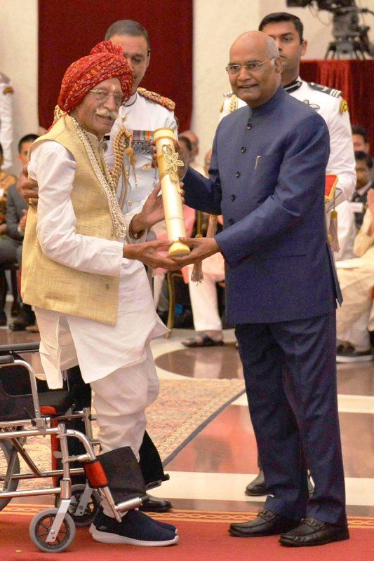 Mahashay-Dharampal-Gulati-Honoured-With-Padma-Shri-By-Ram-Nath-Kovind