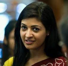 Alka Lamba Biography - Life, Age, Family, Husband, Affair, Career, Controversy and Achievements