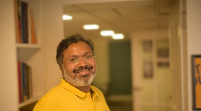 Devdutt Pattanaik Biography – Height, Age, Wife, Family, Etc and Other Interesting Facts Devdutt Pattanaik Biography - Height, Age, Wife, Family, Etc and Other Interesting Facts