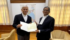 Justice DY Chandrachud Biography – Age, Life, Carrier, Education, Family, Profession, Latest News, And Much More. 1 Justice DY Chandrachud Biography – Age, Life, Carrier, Education, Family, Profession, Latest News, And Much More.