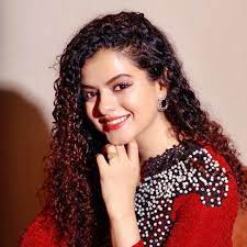 Palak Muchhal Biography – Life, Age, Height, Color, Career, Family, Awards, Marriage, Interesting Facts, and Much More.