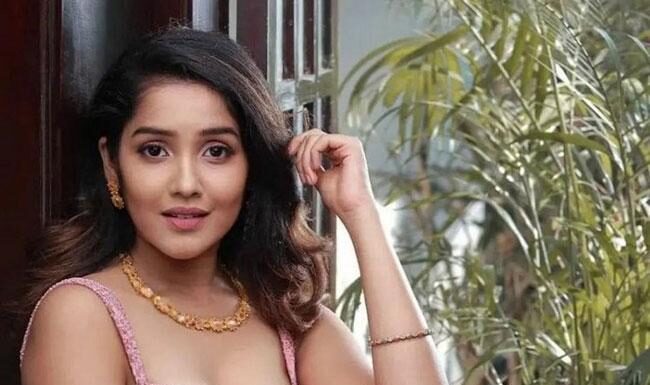 Anikha Surendran Biography, Age, Height, Weight, Life, Career, Education, Family, Boyfriend, Profession, Films, Prizes, And More Anikha Surendran Biography, Age, Height, Weight, Life, Career, Education, Family, Boyfriend, Profession, Films, Prizes, And More