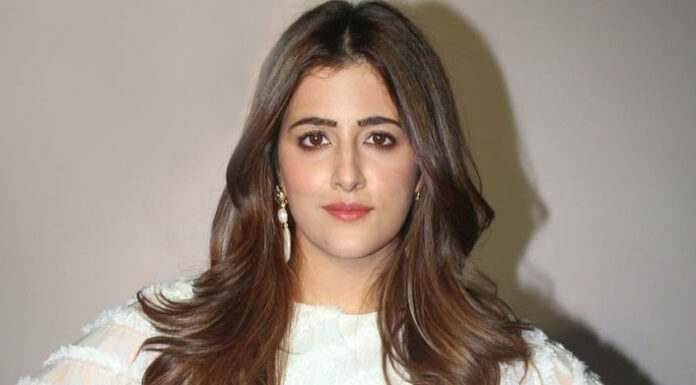 Nupur Sanon Biography, Age, Boyfriend, Family & More Nupur Sanon