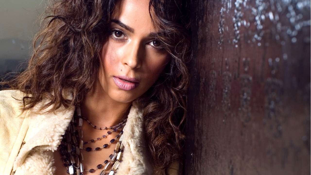 Mallika Sherawat Wiki