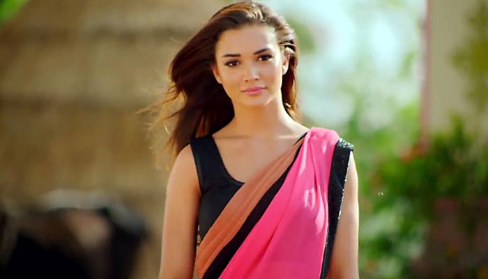 Amy Jackson singh is bling