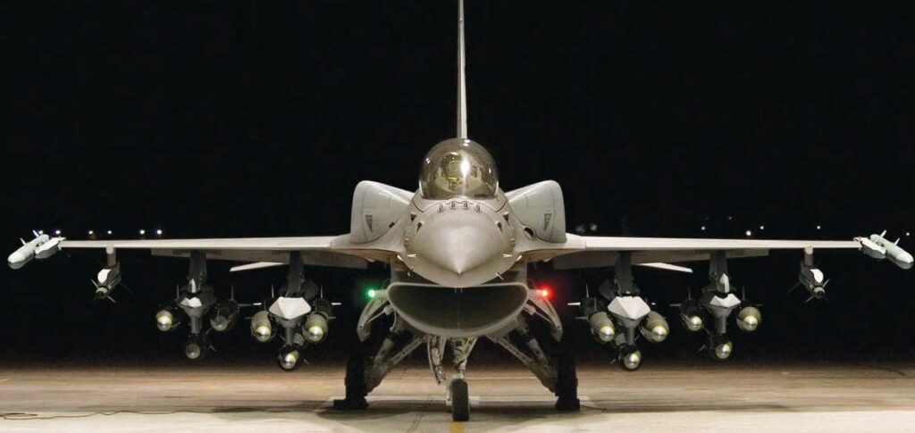 Falcon F 16 image